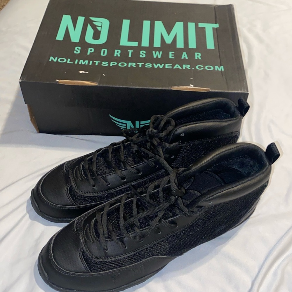 V-RO High Top Black cheer shoes